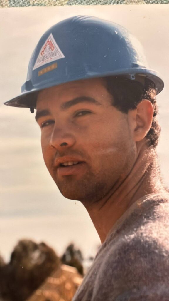urban gutters canberra gutter cleaners worker