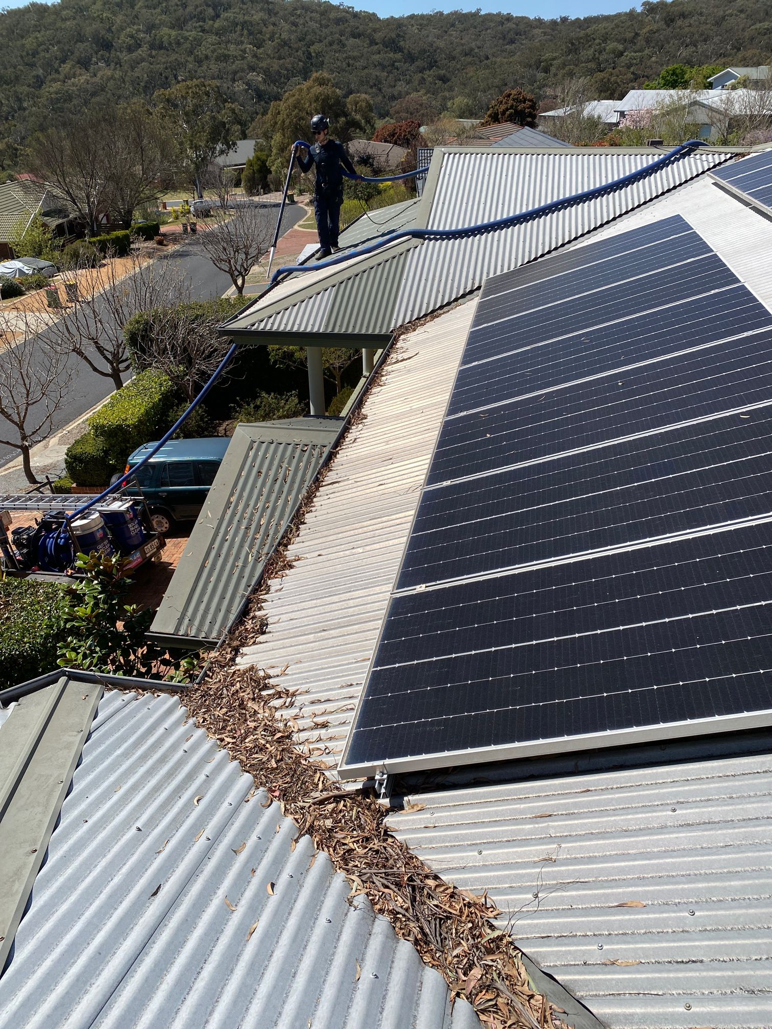 Gutter vacuuming canberra